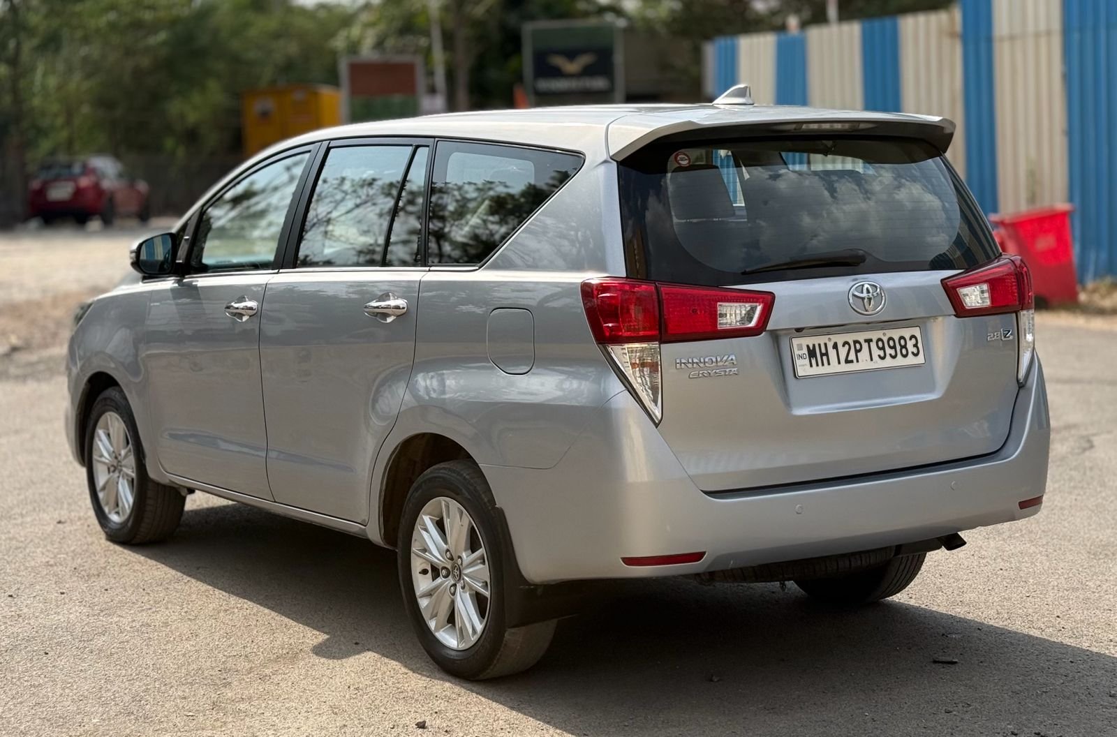 Innova Crysta 